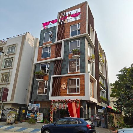 Nk7 Newtown Hotel Kolkata Bagian luar foto