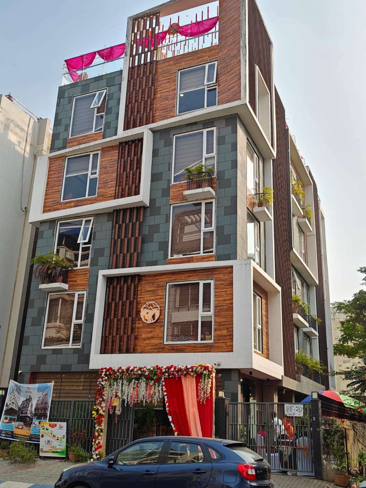Nk7 Newtown Hotel Kolkata Bagian luar foto